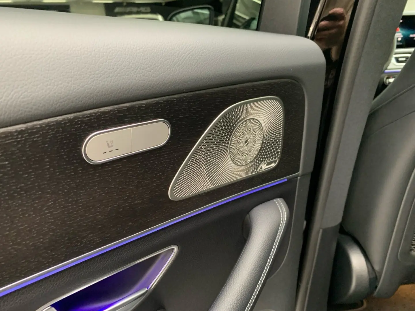 GLE 300 d 4M  AMG NIGHT AHK MEMO PANO 360  SHZ