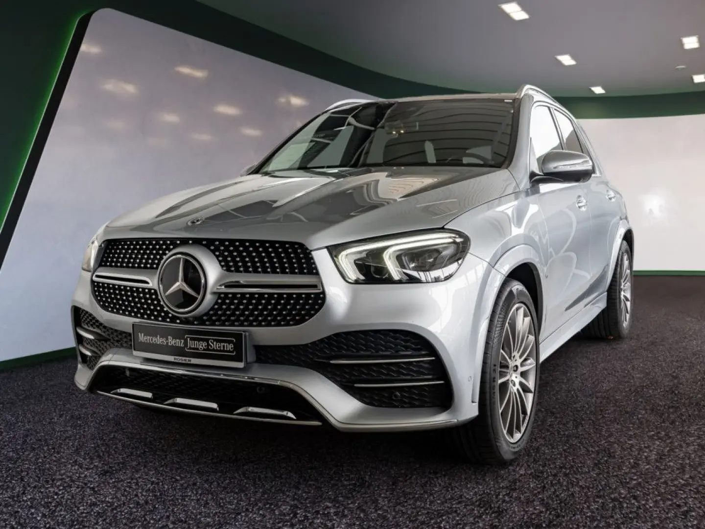 GLE 400 d 4M AMG Sport Exclusive AHK Pano SHD Ka