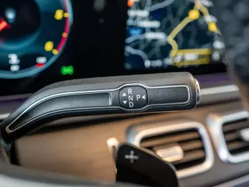 GLE 400 d 4M AMG Sport Exclusive AHK Pano SHD Ka