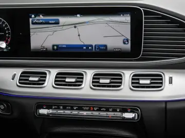 GLE 400 e 4MATIC  AMG KEYL DISTR NAVI MBeam PANO