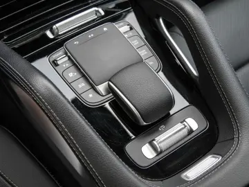 GLE 400 e 4MATIC  AMG KEYL DISTR NAVI MBeam PANO