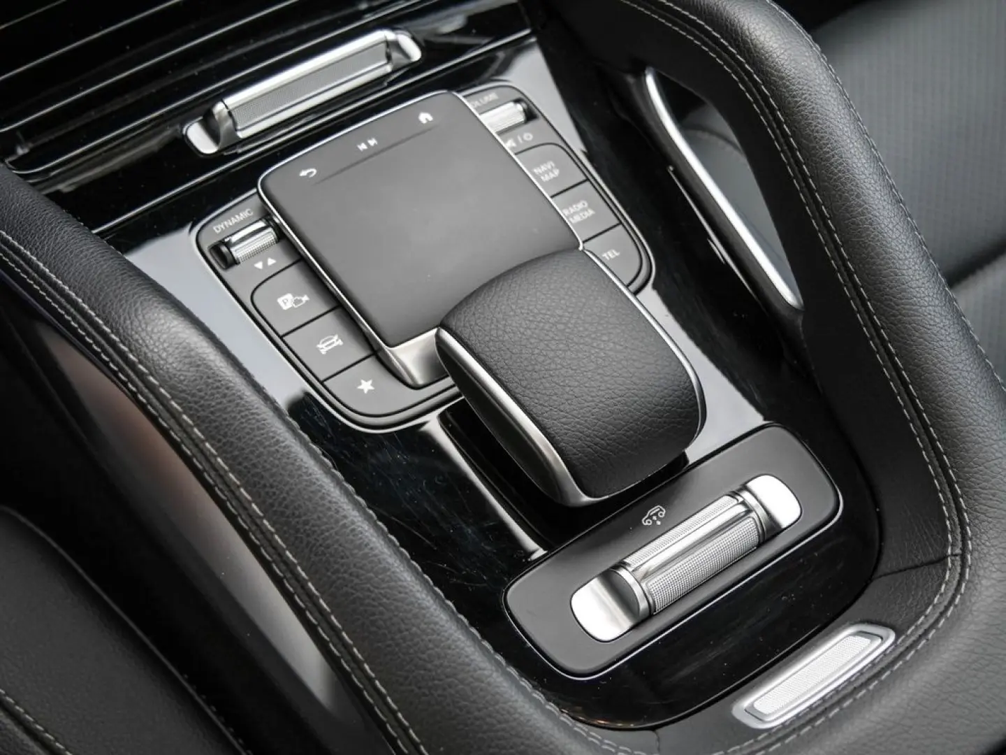 GLE 400 e 4MATIC  AMG KEYL DISTR NAVI MBeam PANO