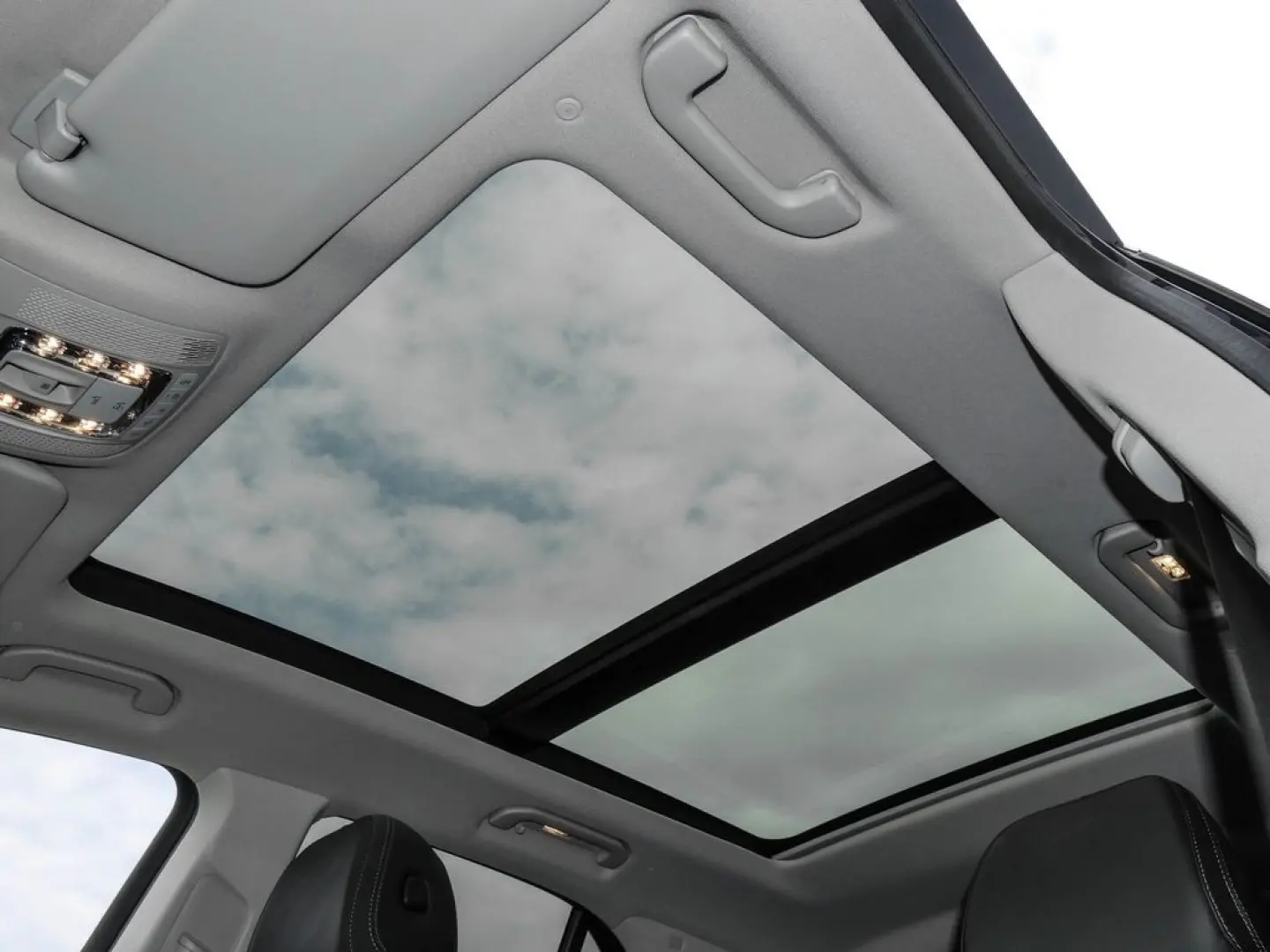 GLE 400 e 4MATIC  AMG KEYL DISTR NAVI MBeam PANO