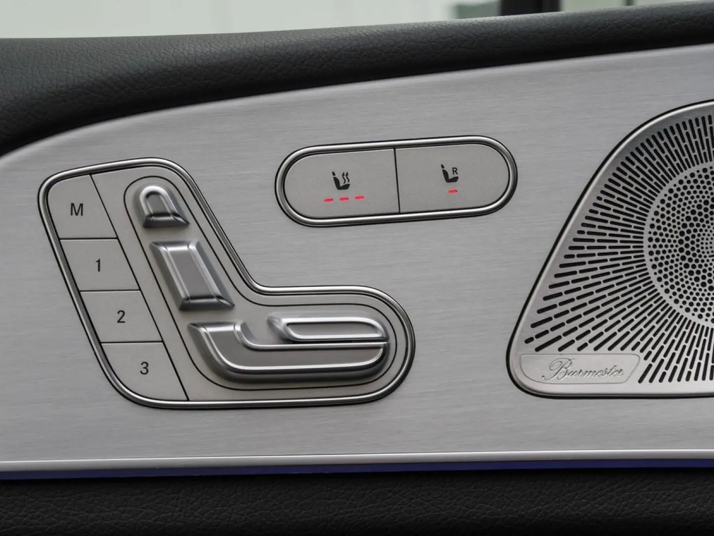 GLE 400 e 4MATIC  AMG KEYL DISTR NAVI MBeam PANO