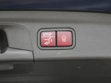 GLE 400 e 4MATIC  AMG KEYL DISTR NAVI MBeam PANO