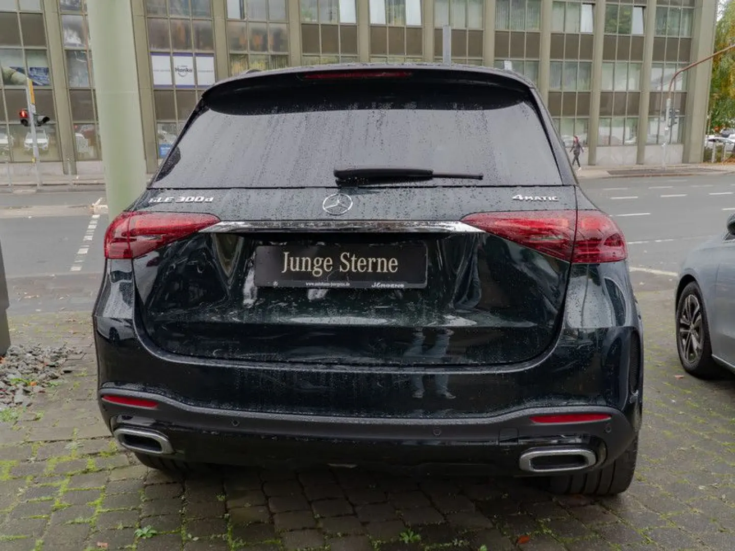 GLE 300 d 4M AMG-Sport Pano HUD AHK Night 22'