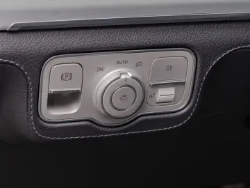GLE 300 d 4M AMG-Sport Pano HUD AHK Night 22'