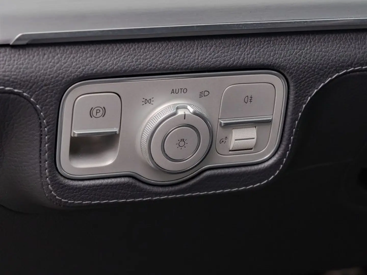 GLE 300 d 4M AMG-Sport Pano HUD AHK Night 22'
