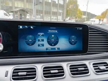 GLE 300 d 4M AMG-Sport Pano HUD AHK Night 22'