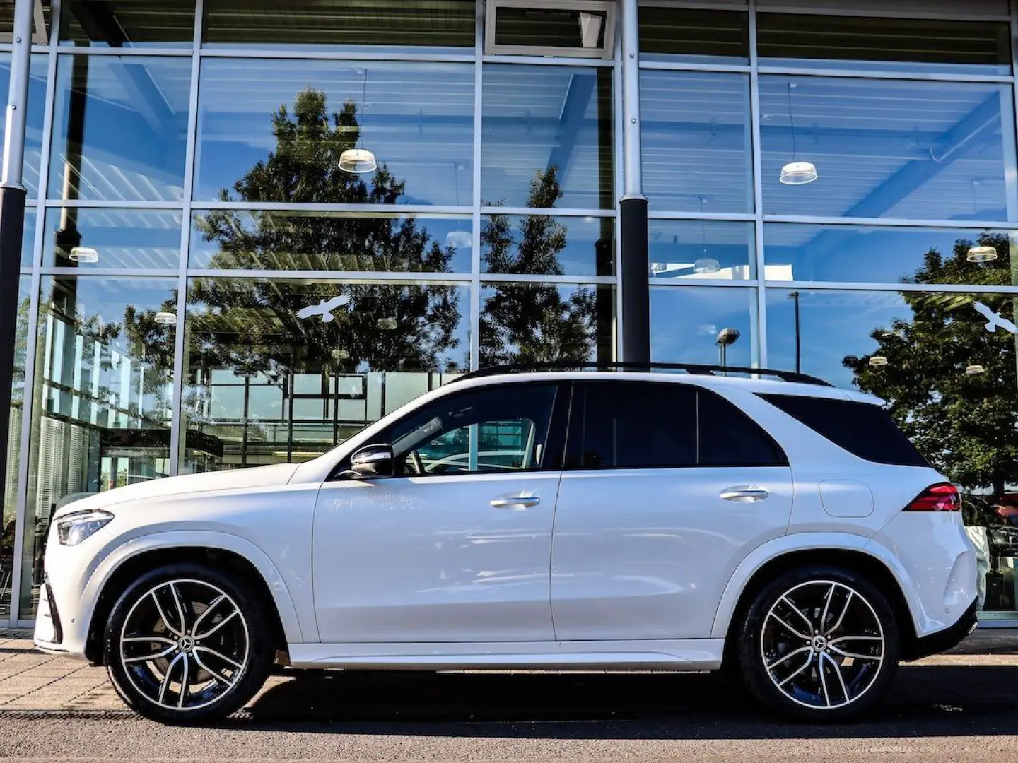 GLE 400e 4M AMG Advanced-Plus Fahrassi Pano AHK