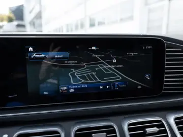 GLE 300 d 4M AMG-Sport Pano HUD Distr Night 21'