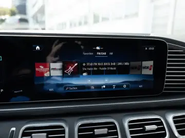 GLE 300 d 4M AMG-Sport Pano HUD Distr Night 21'