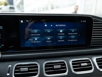 GLE 300 d 4M AMG-Sport Pano HUD Distr Night 21'