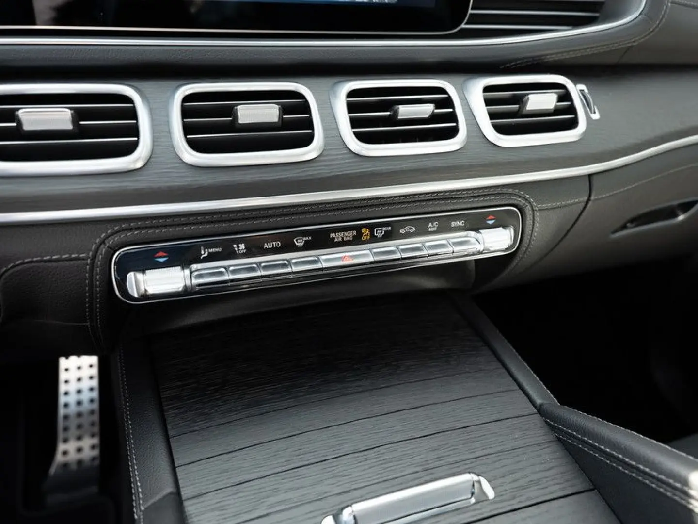 GLE 300 d 4M AMG-Sport Pano HUD Distr Night 21'