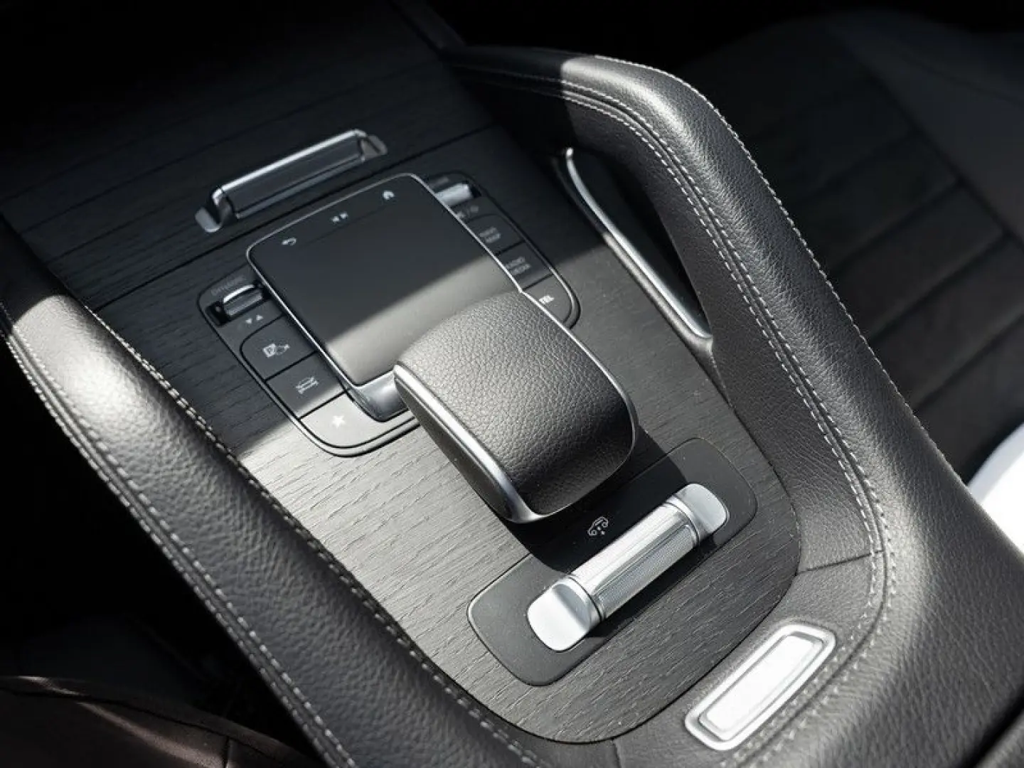 GLE 300 d 4M AMG-Sport Pano HUD Distr Night 21'