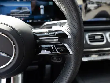 GLE 300 d 4M AMG-Sport Pano HUD Distr Night 21'