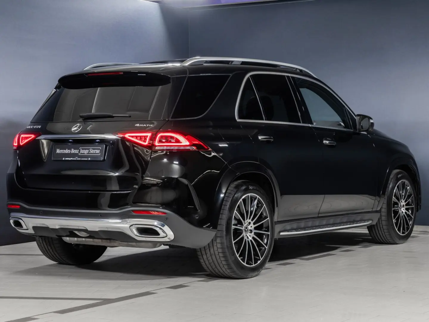 GLE 450 4M AMG Multibeam Pano AHK 360  Airmatic