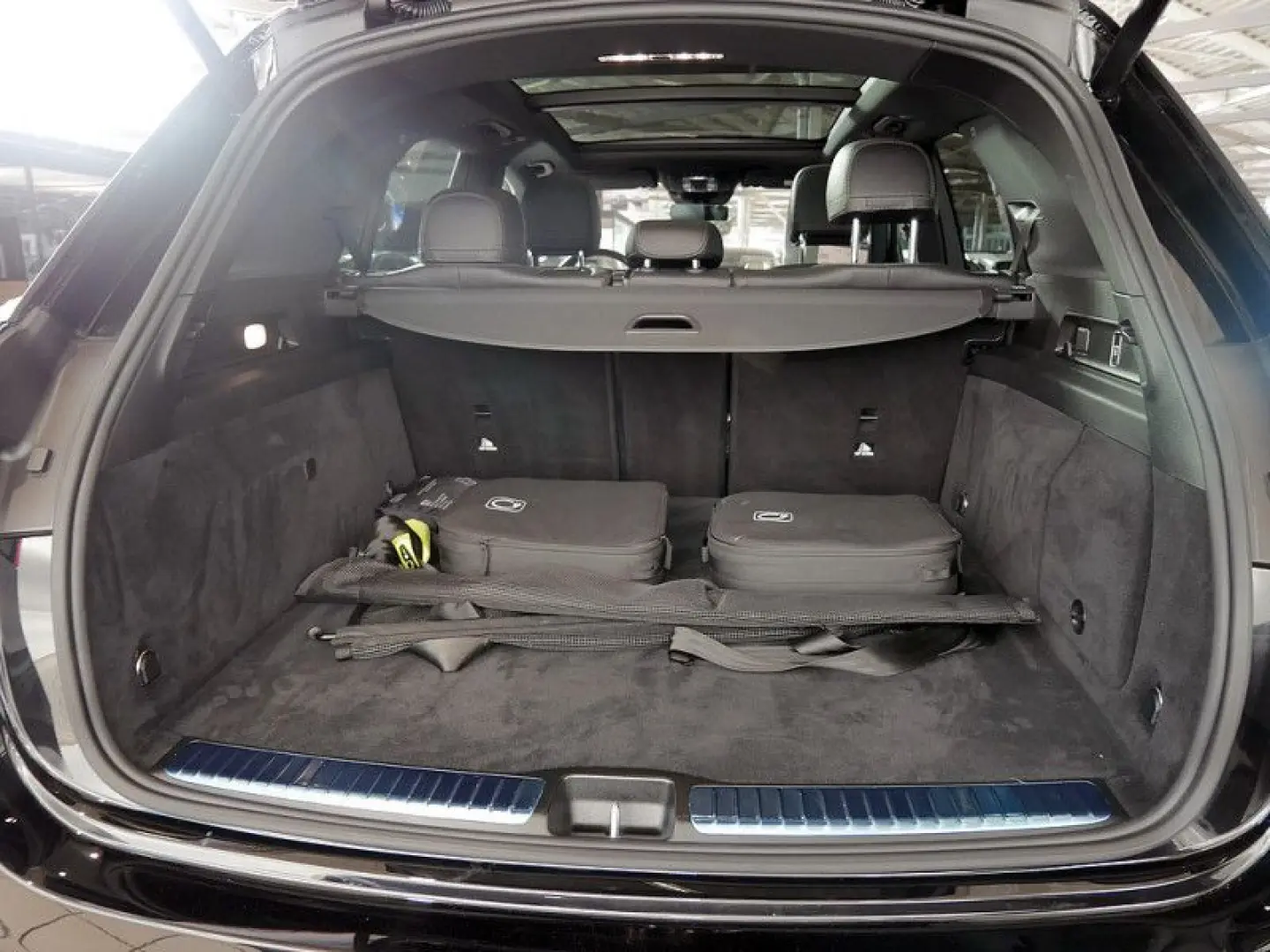 GLE 400 e 4M BURM AMG PREMIUM NIGHT DISTR PANO