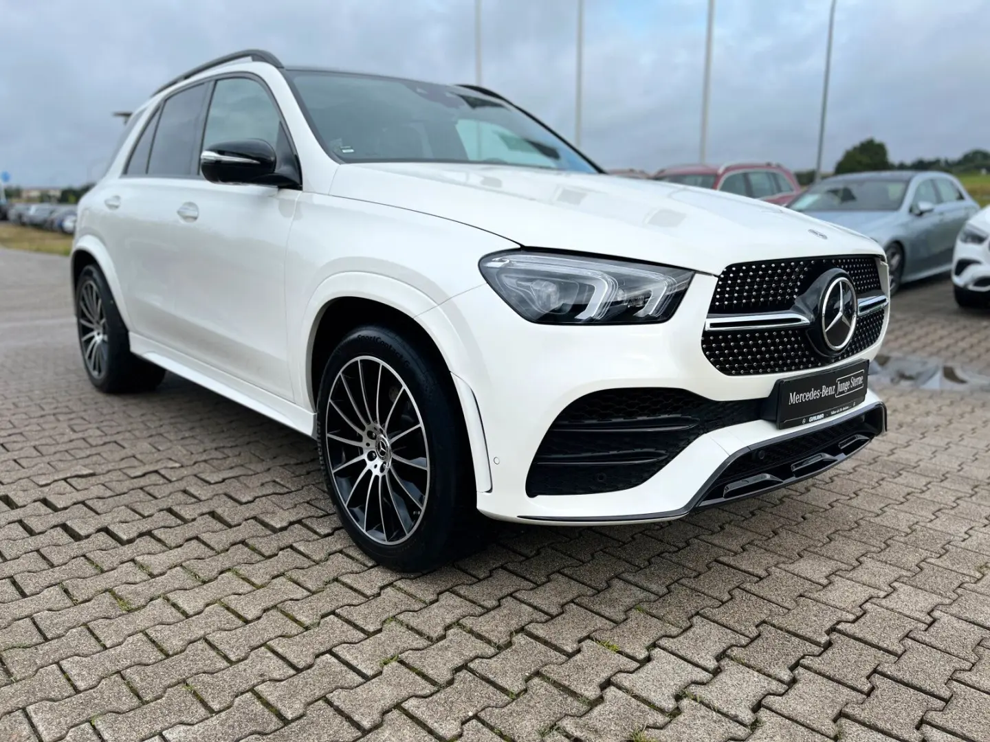 GLE 400 d 4M AMG Night AHK Multib Distr HUD Pano