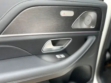 GLE 400 d 4M AMG Night AHK Multib Distr HUD Pano