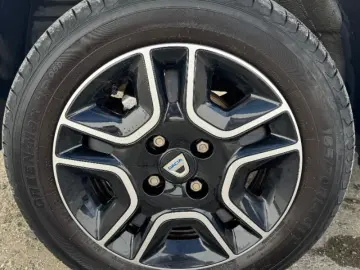 DACIA SPRING BEV 27kWh Comfort Plus Auto