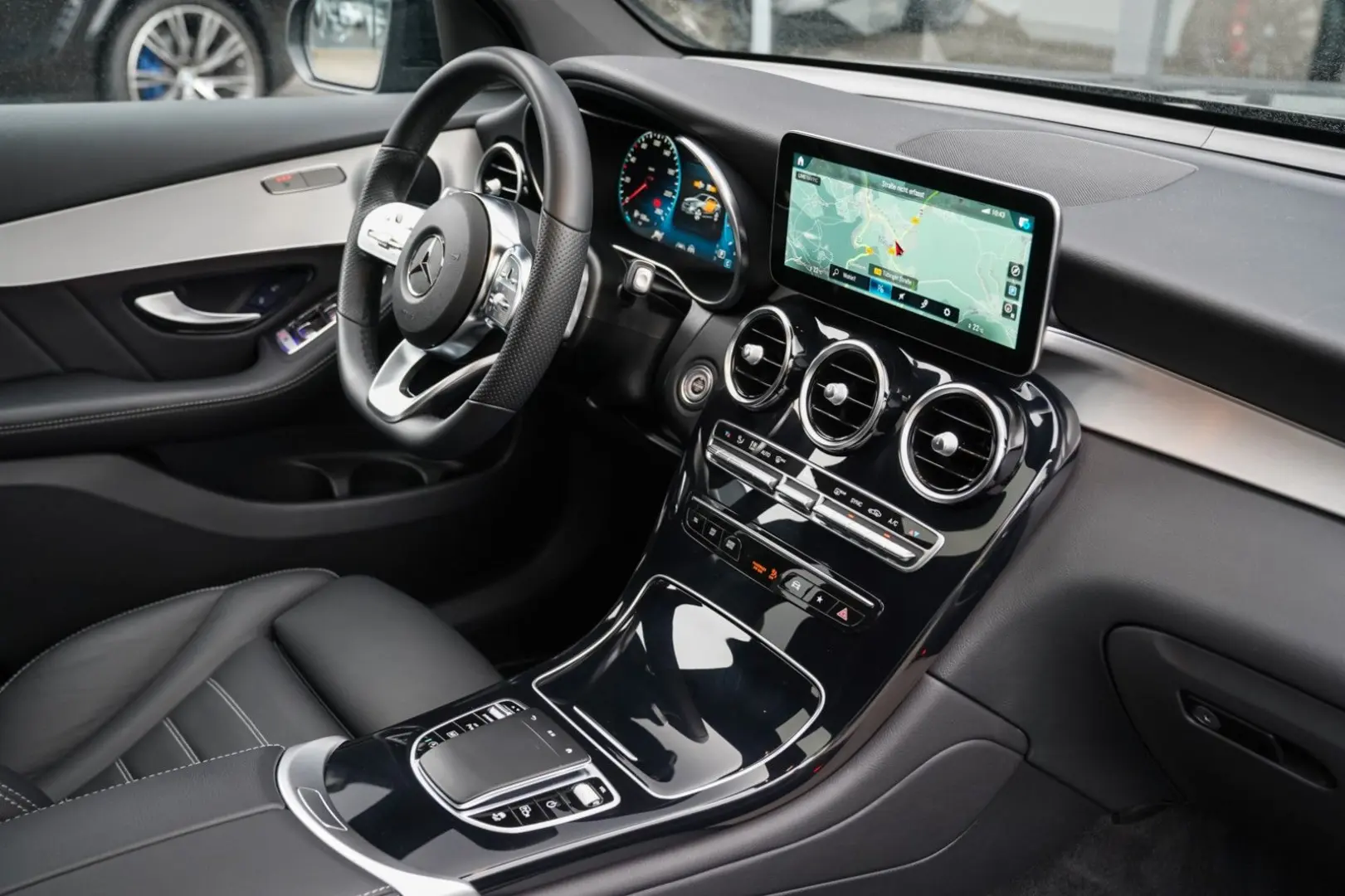 GLC 400d 4M Coupe DISTRONIC-AHK-Kamera-S.Dach