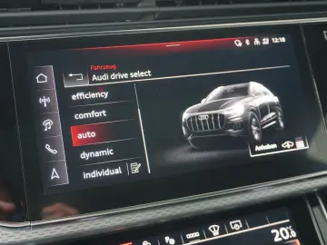 Q8 50 TDI quattro S line OLED Pano Laser HuD Std