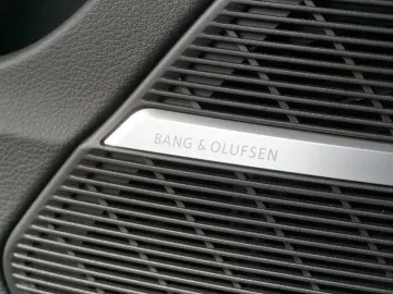 Q8 50 TDI quattro S line OLED Pano Laser HuD Std