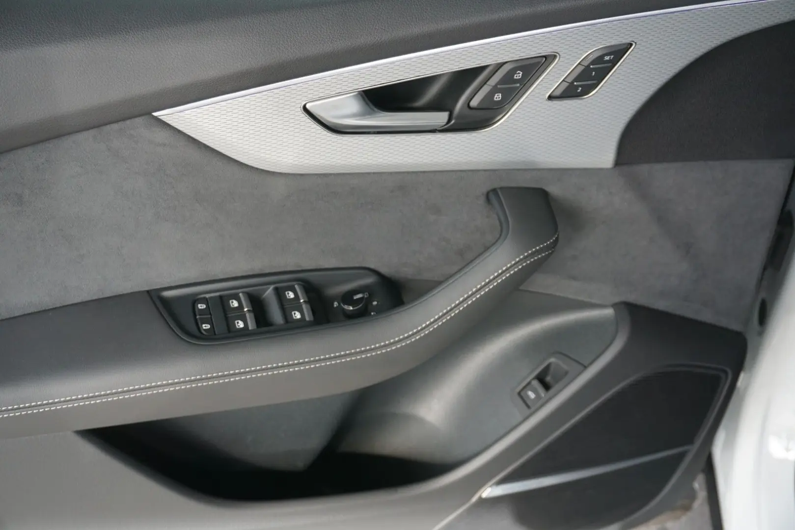 Q8 50 TDI quattro S line OLED Pano Laser HuD Std