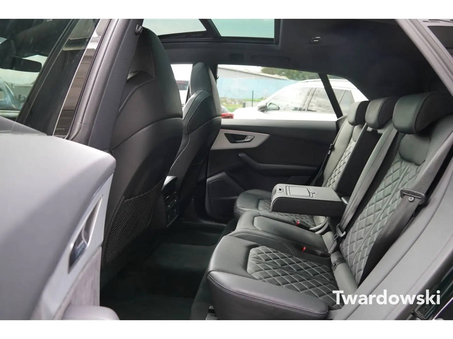 Q8 S line 50 TDI Soft AHK Pano Memo Luft B&O