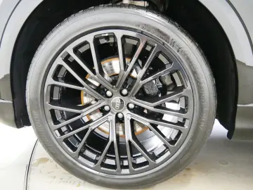 Q8 50 TDI quattro S line MATRIX AHK PANO HEAD-UP