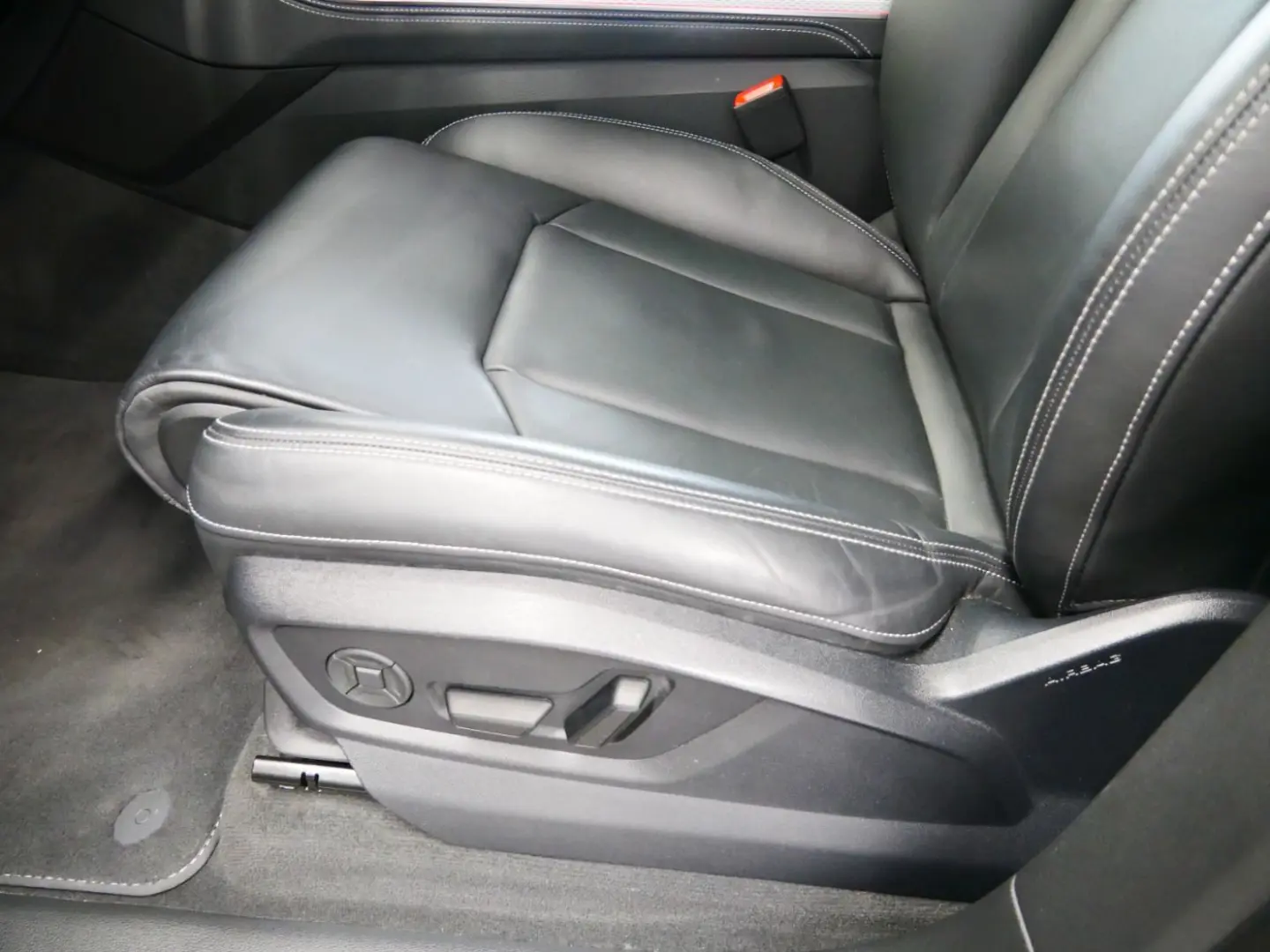 Q8 50 TDI quattro S line MATRIX AHK PANO HEAD-UP