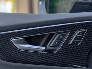 Q8 50 TDI QUATTRO.S LINE.MATRIX.LUFTF.PANO.AHK