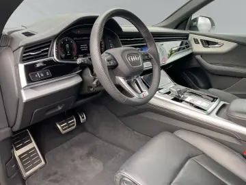 Q8 SUV 50 TDI quattro S line tiptr. ACC SH Laser