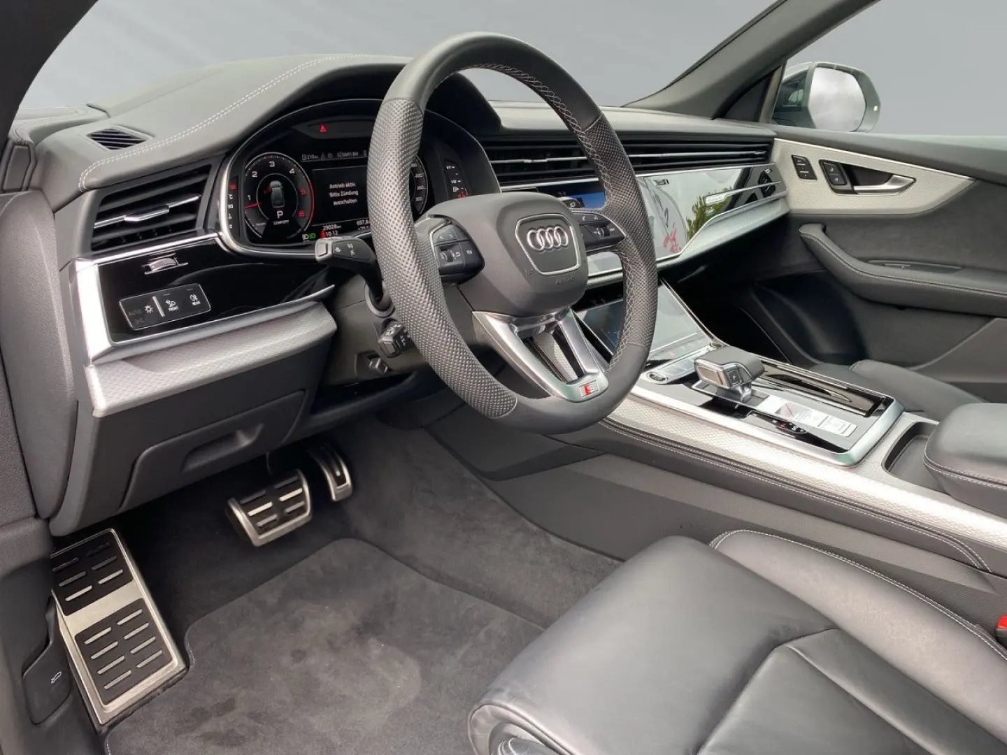 Q8 SUV 50 TDI quattro S line tiptr. ACC SH Laser