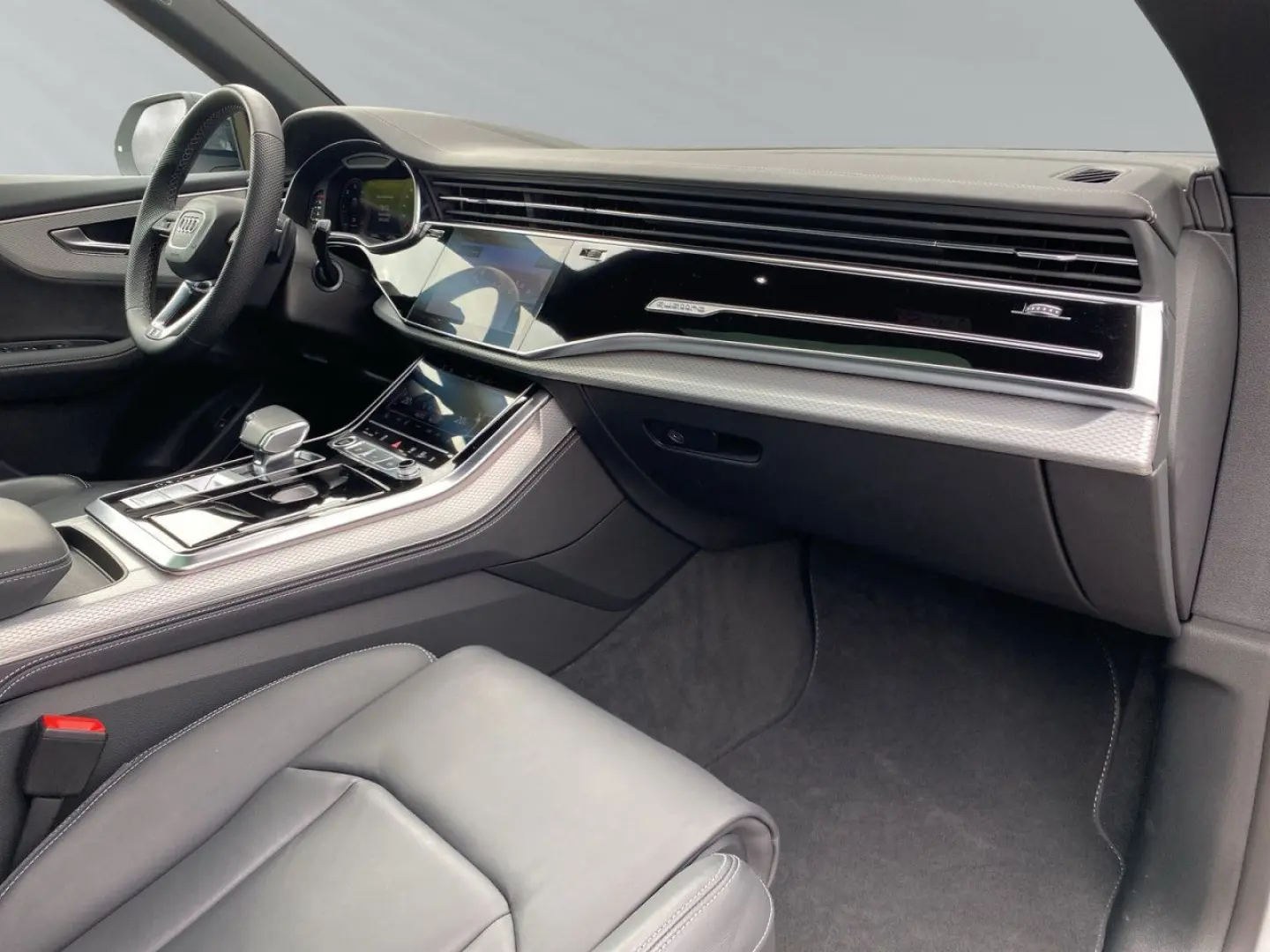 Q8 SUV 50 TDI quattro S line tiptr. ACC SH Laser