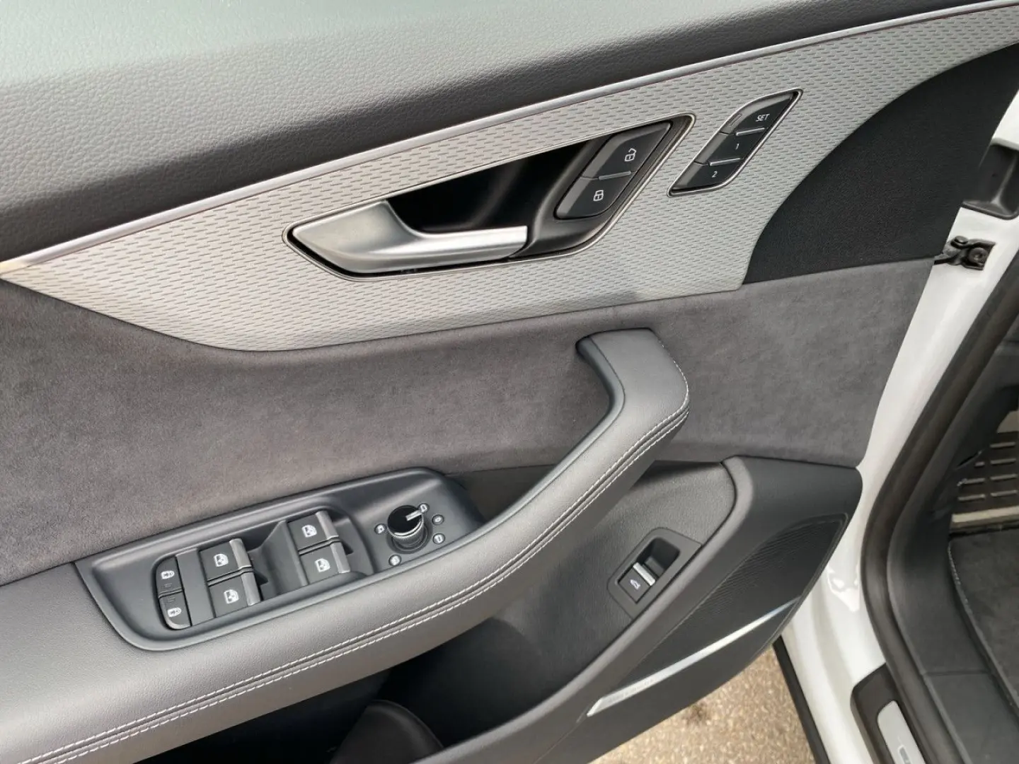 Q8 SUV 50 TDI quattro S line tiptr. ACC SH Laser