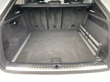 Q8 SUV 50 TDI quattro S line tiptr. ACC SH Laser