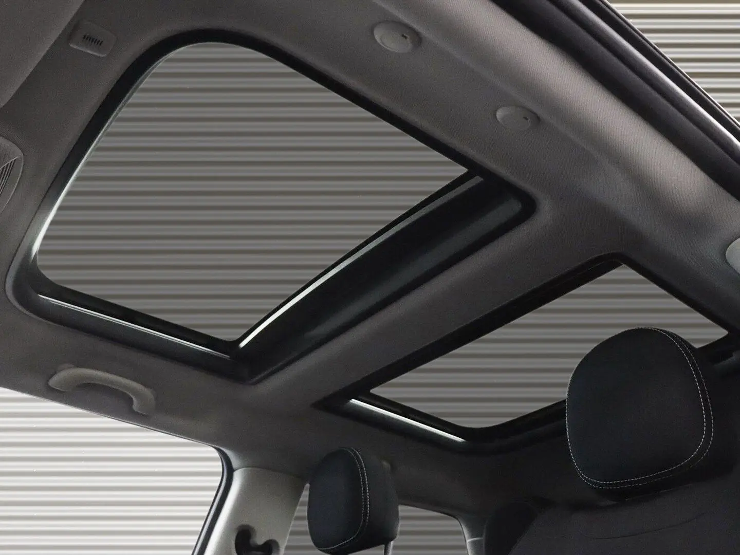 Cooper SE Head Up Panorama Glasdach