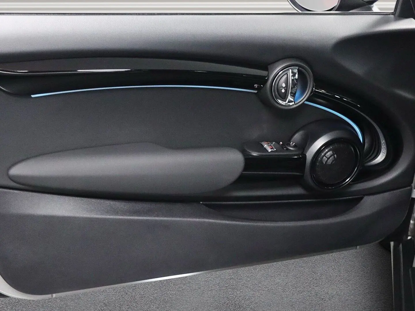 Cooper SE Head Up Panorama Glasdach