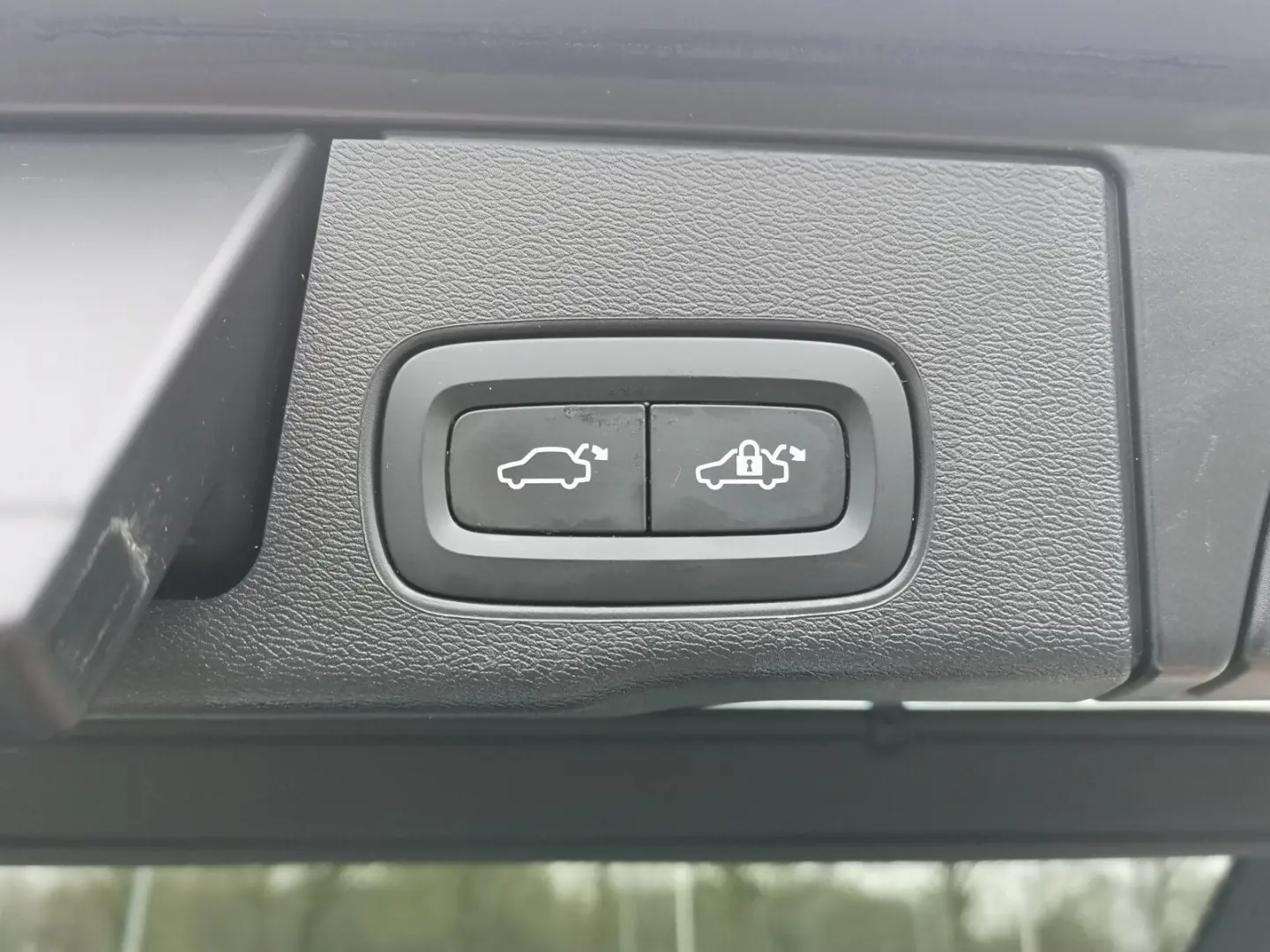 XC60 T6 AWD R-Design Plug-In SD Keyless-Start BC