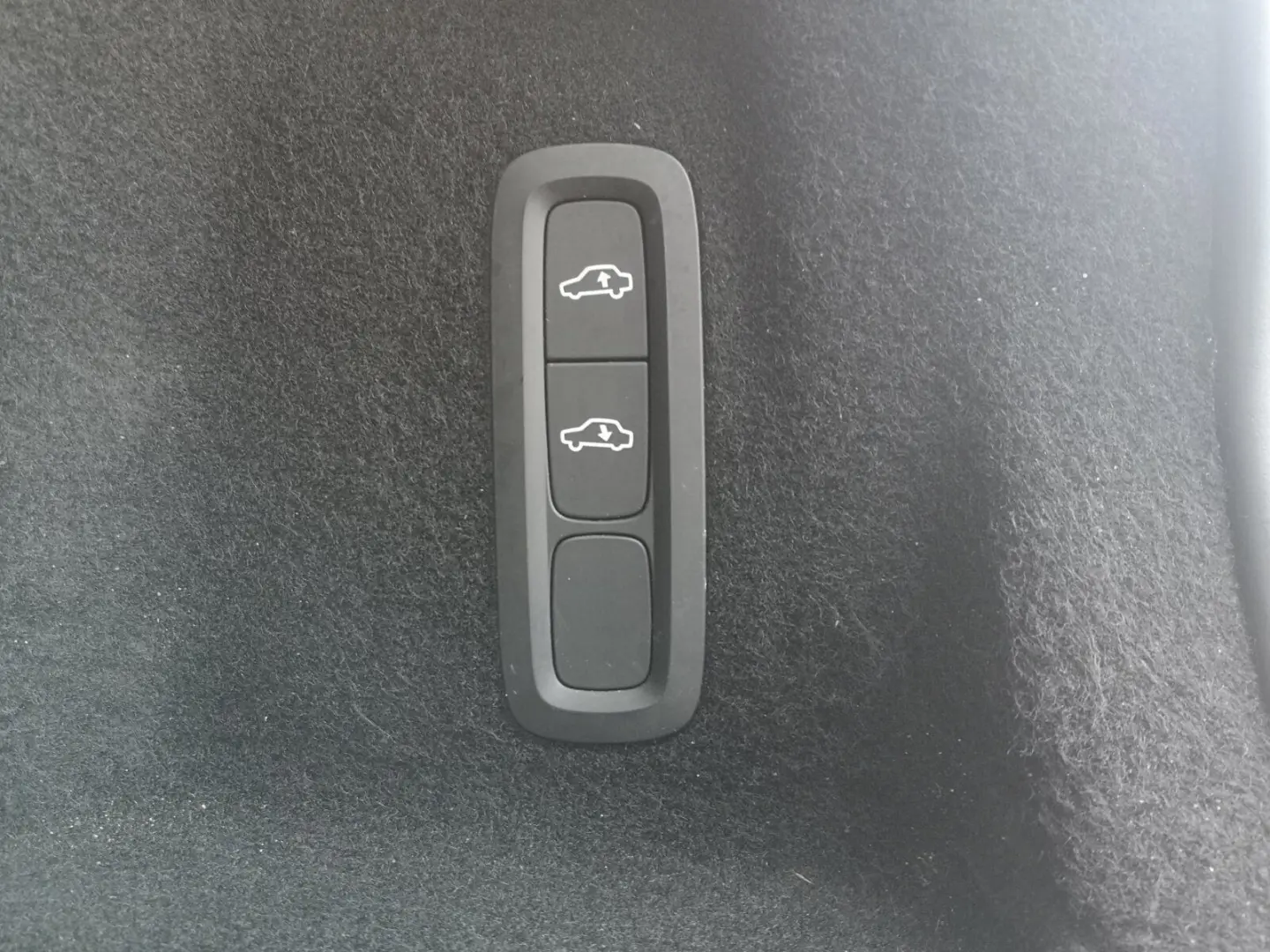 XC60 T6 AWD R-Design Plug-In SD Keyless-Start BC