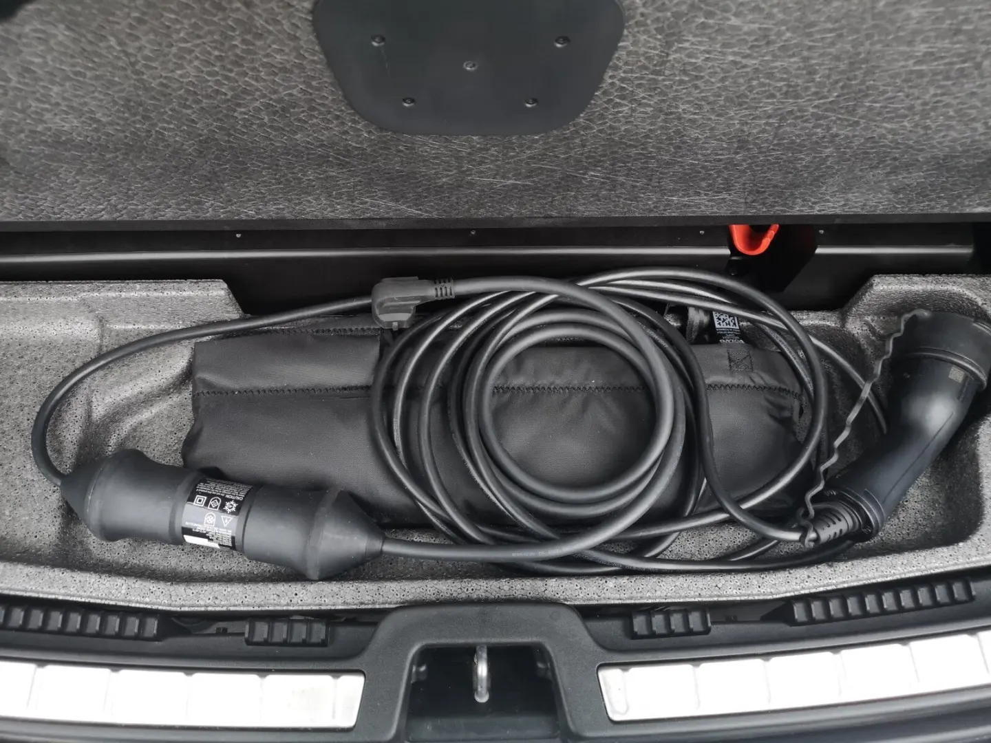 XC60 T6 AWD R-Design Plug-In SD Keyless-Start BC