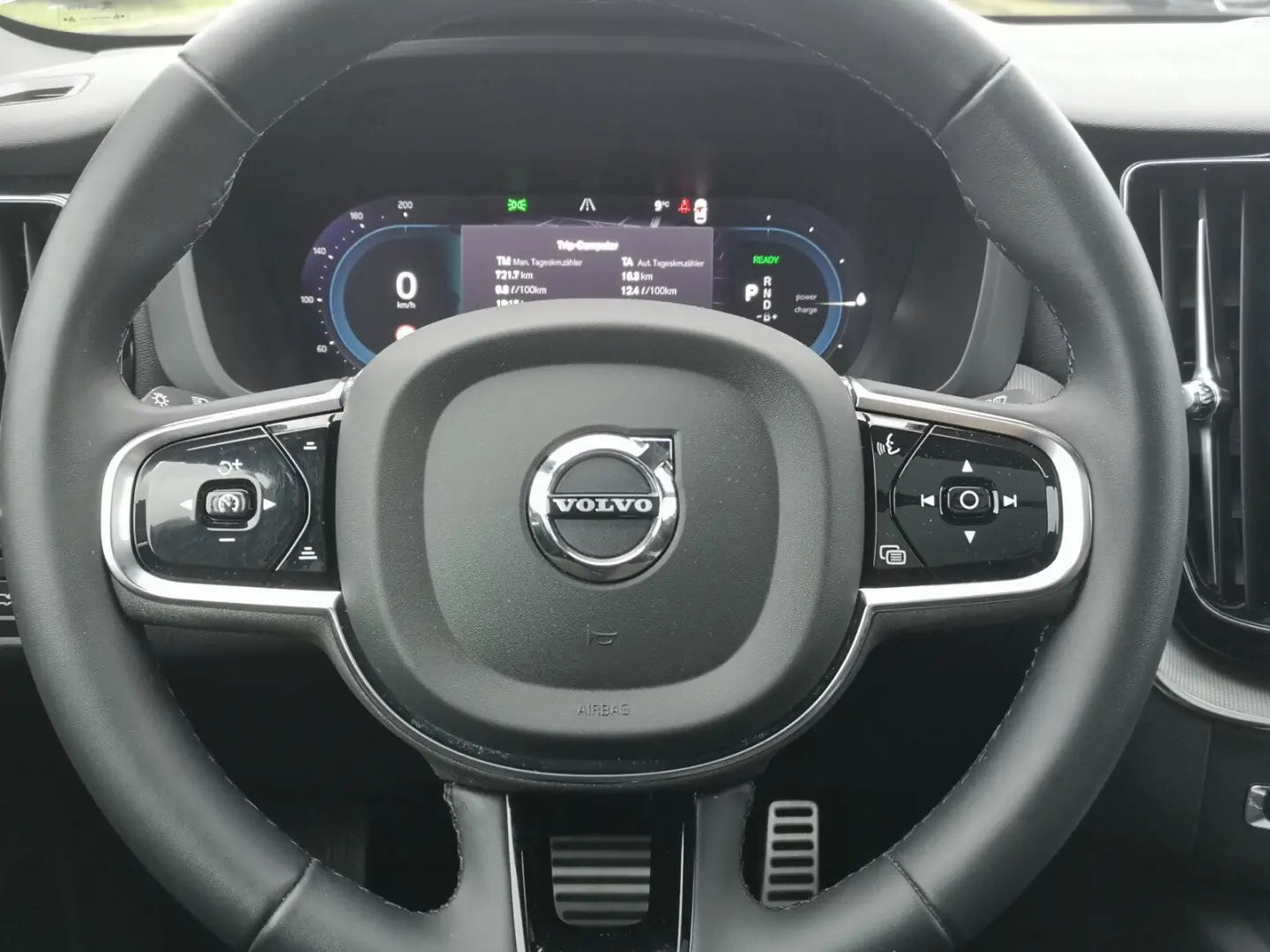 XC60 T6 AWD R-Design Plug-In SD Keyless-Start BC