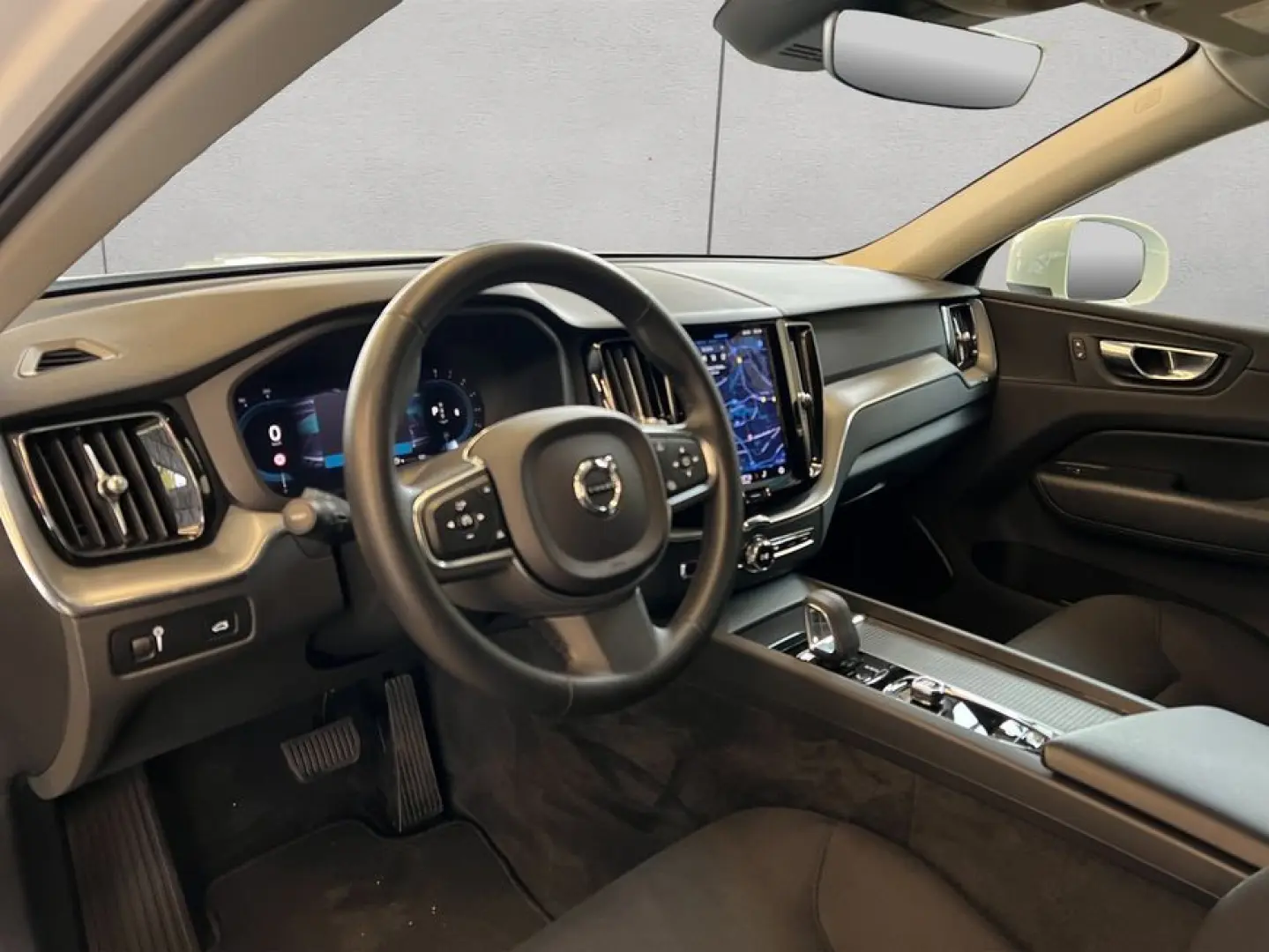 XC60 B4 Momentum-Pro Aut Google-Maps LED-Thors-H