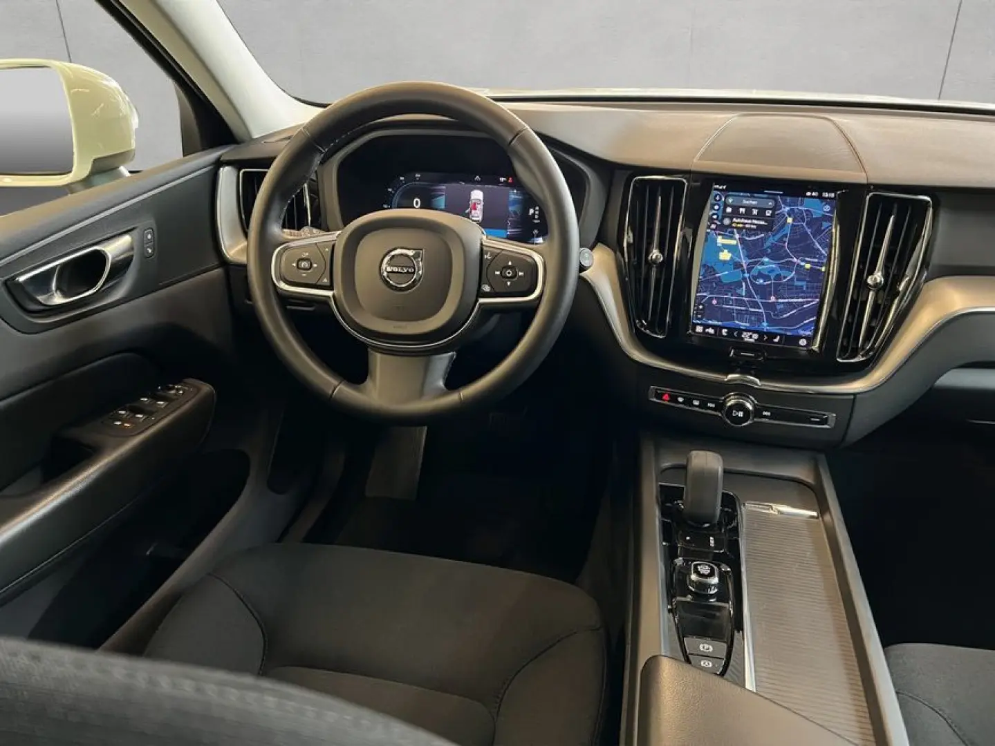 XC60 B4 Momentum-Pro Aut Google-Maps LED-Thors-H