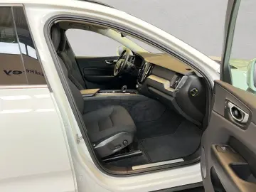 XC60 B4 Momentum-Pro Aut Google-Maps LED-Thors-H