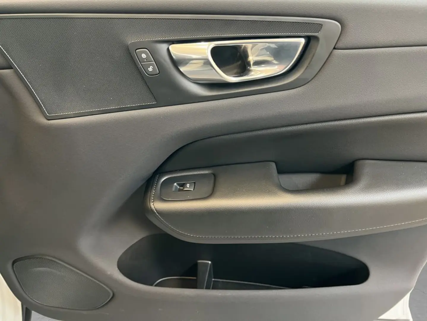 XC60 B4 Momentum-Pro Aut Google-Maps LED-Thors-H