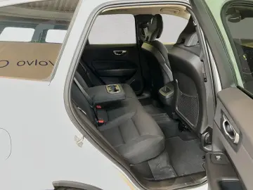 XC60 B4 Momentum-Pro Aut Google-Maps LED-Thors-H