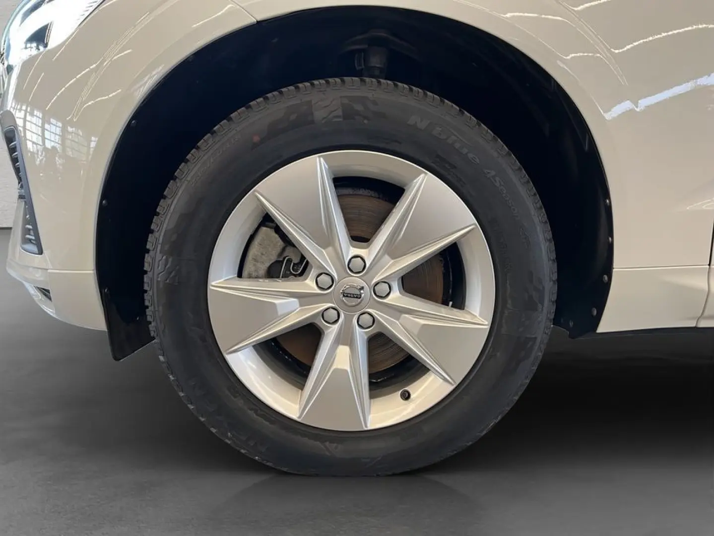 XC60 B4 Momentum-Pro Aut Google-Maps LED-Thors-H